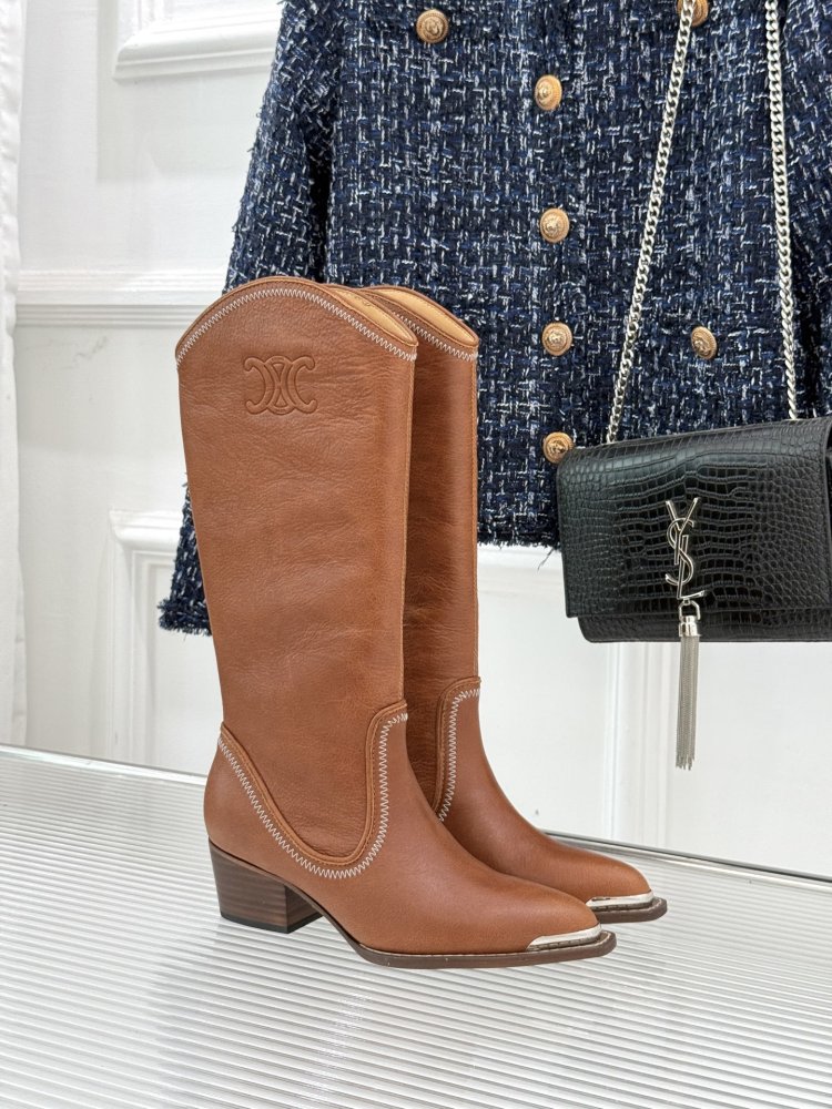 Чоботи жіночі