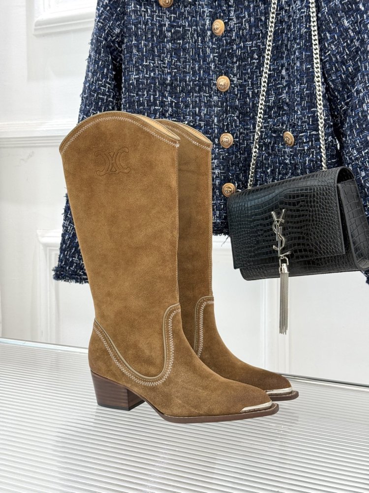 Чоботи жіночі