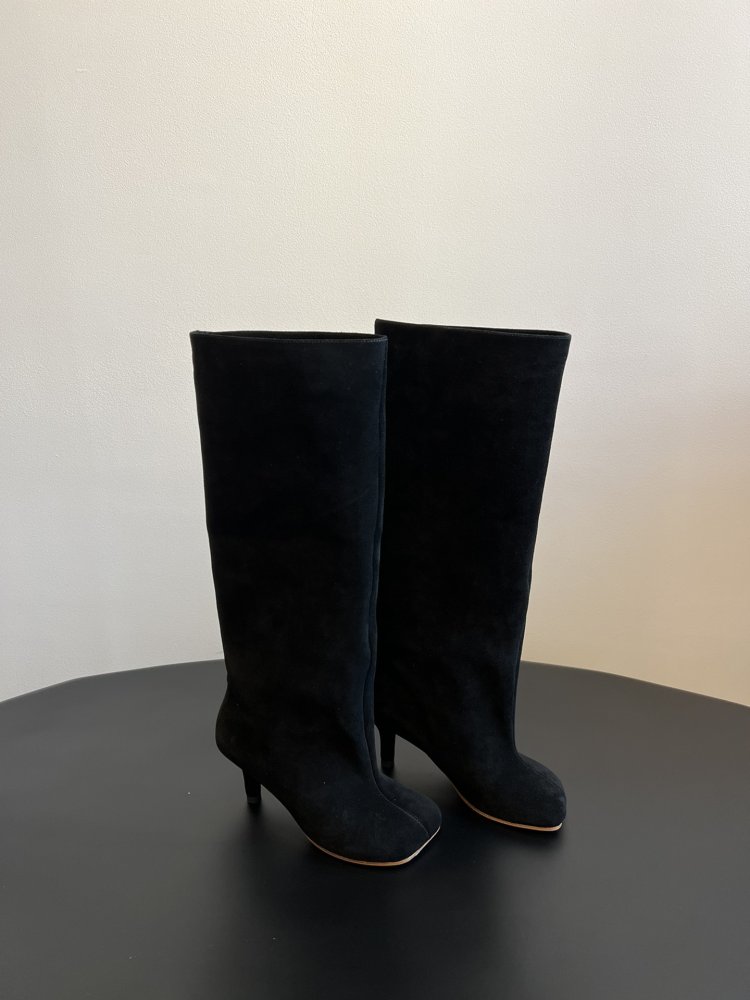 Boots women's