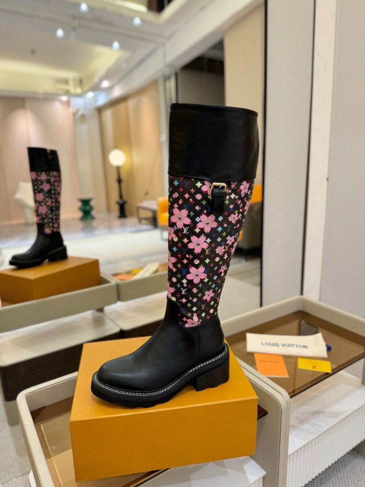 Сапоги женские