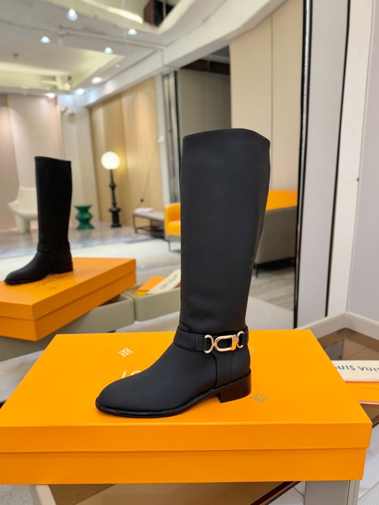 Сапоги женские