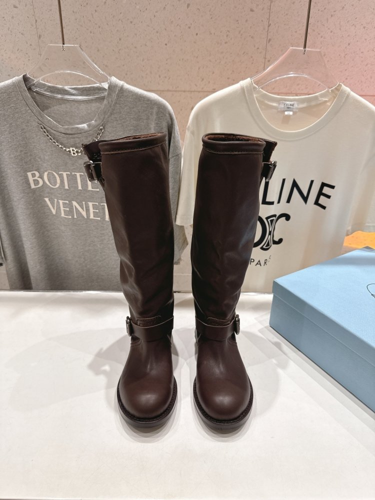 Сапоги женские