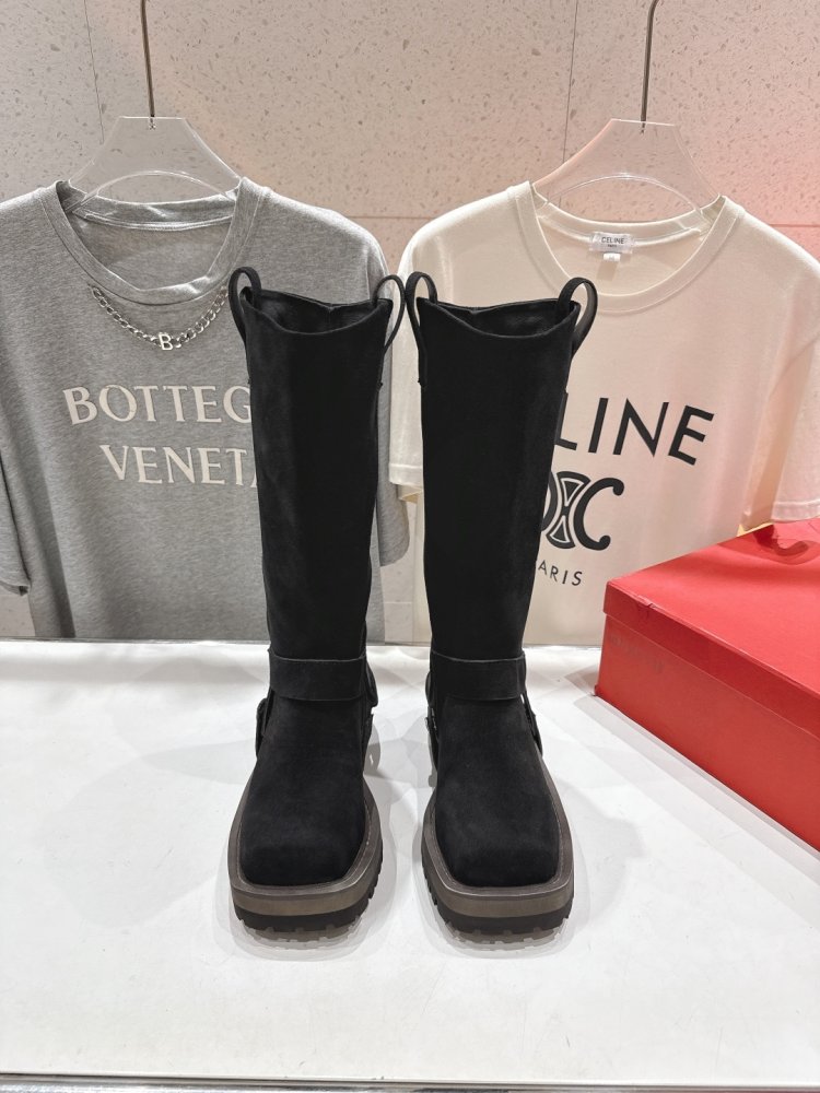 Сапоги женские