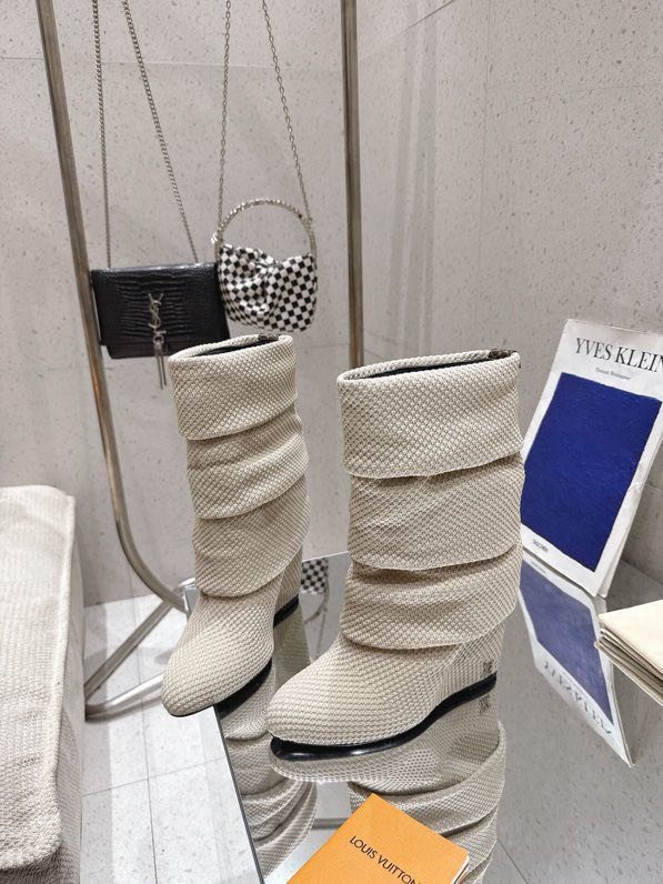 Сапоги женские