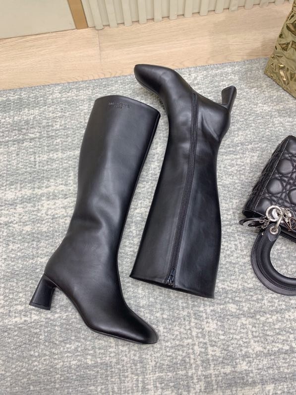 Сапоги женские