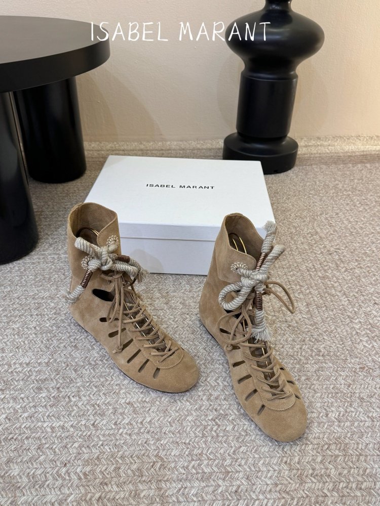 Boots women's