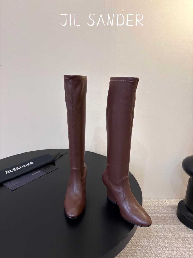 Boots women's