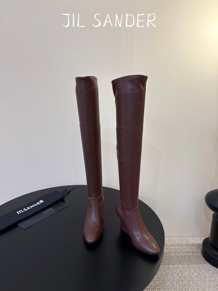 Boots women's