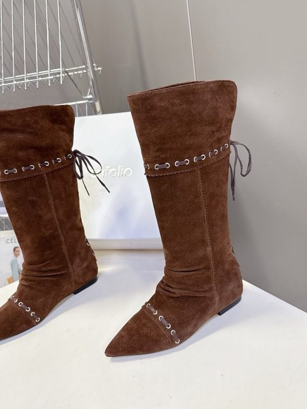 Сапоги женские фото 2