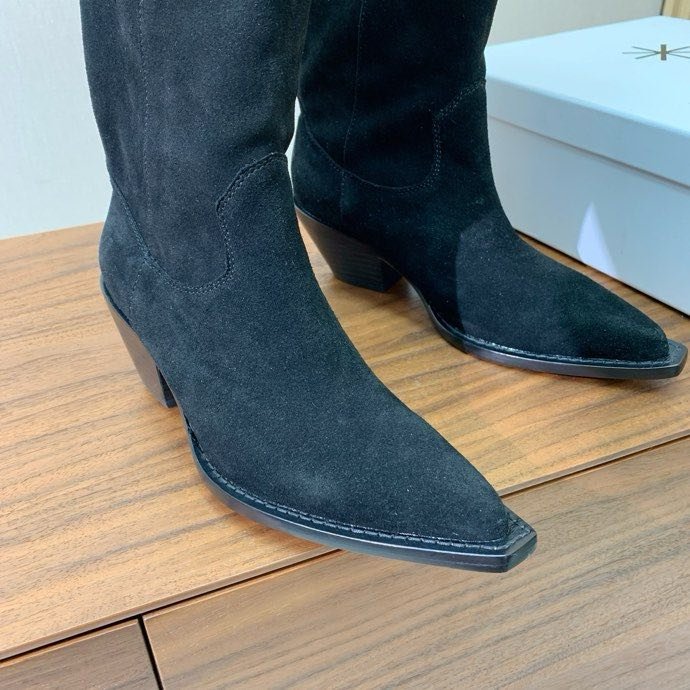 Сапоги женские фото 2