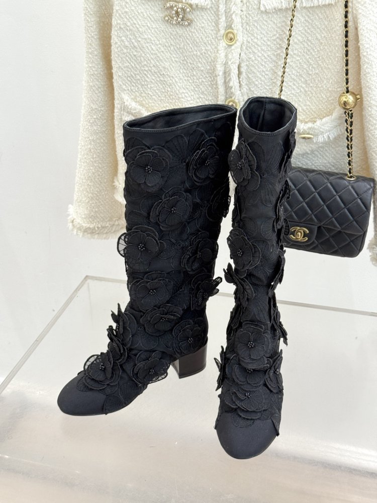 Чоботи жіночі фото 2