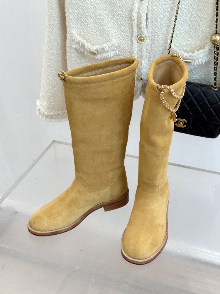 Чоботи жіночі фото 2