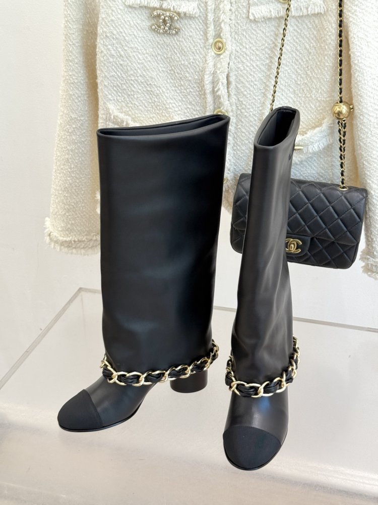 Сапоги женские фото 2