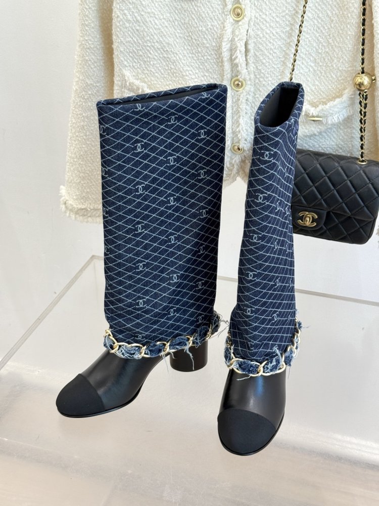 Чоботи жіночі фото 2