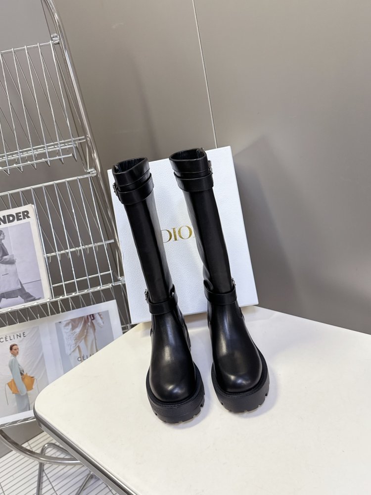 Чоботи жіночі фото 2