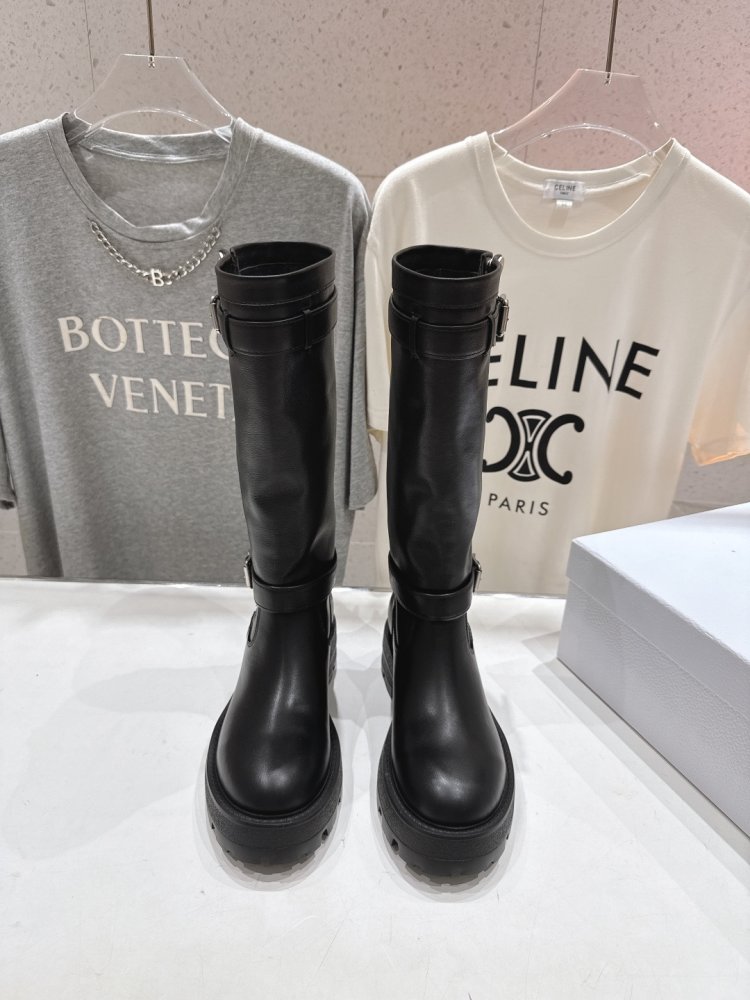 Чоботи жіночі фото 2