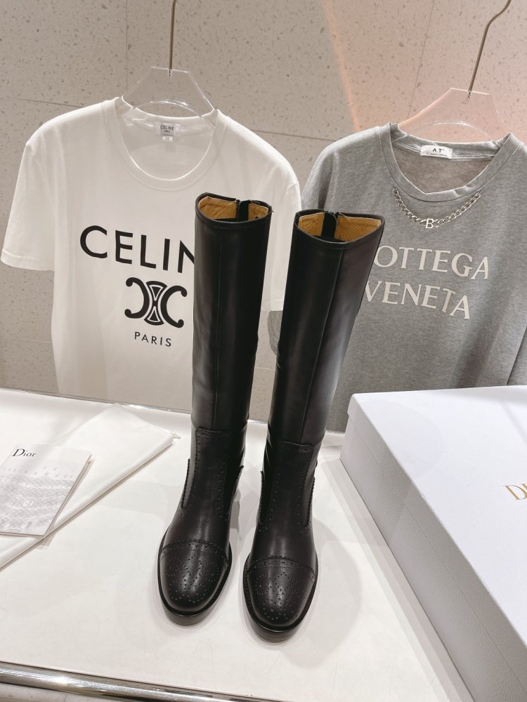 Чоботи жіночі фото 2