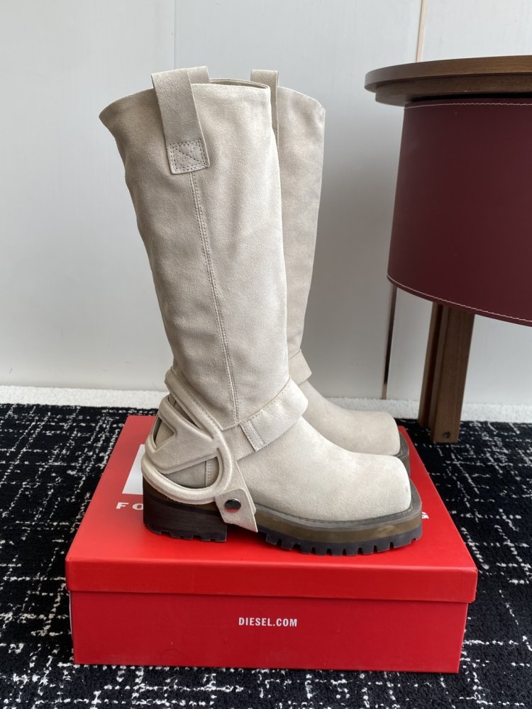 Чоботи жіночі фото 2