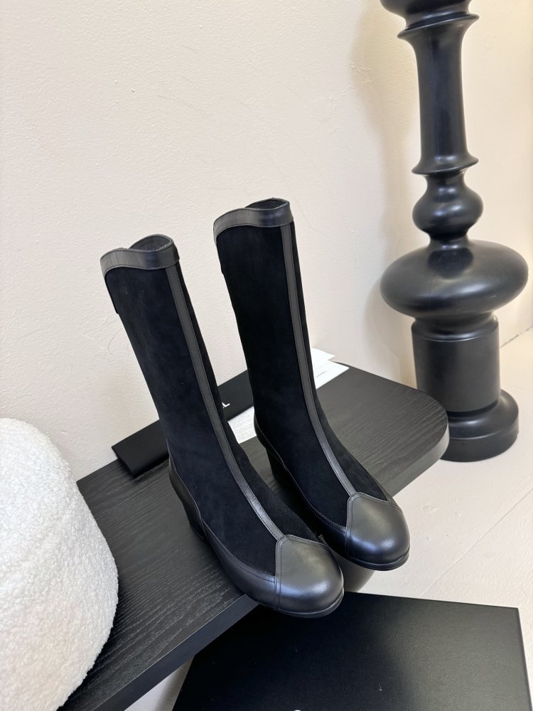 Чоботи жіночі фото 2