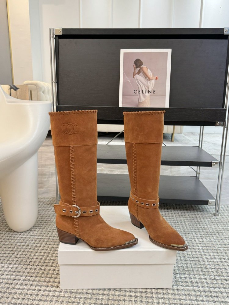 Сапоги женские фото 2