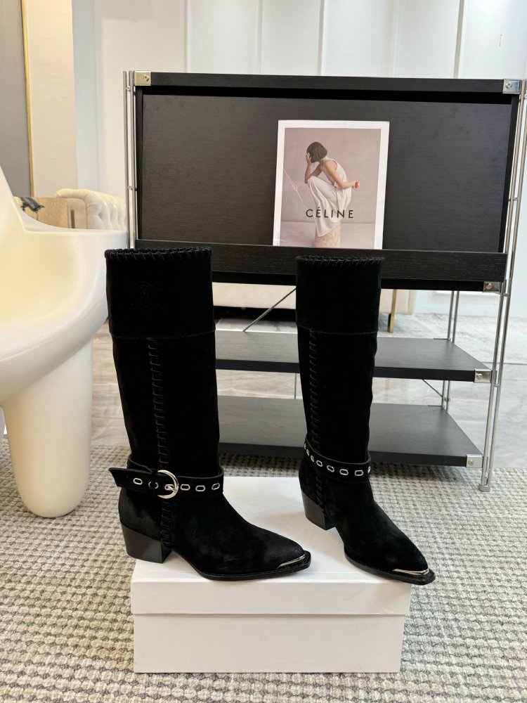 Сапоги женские фото 2