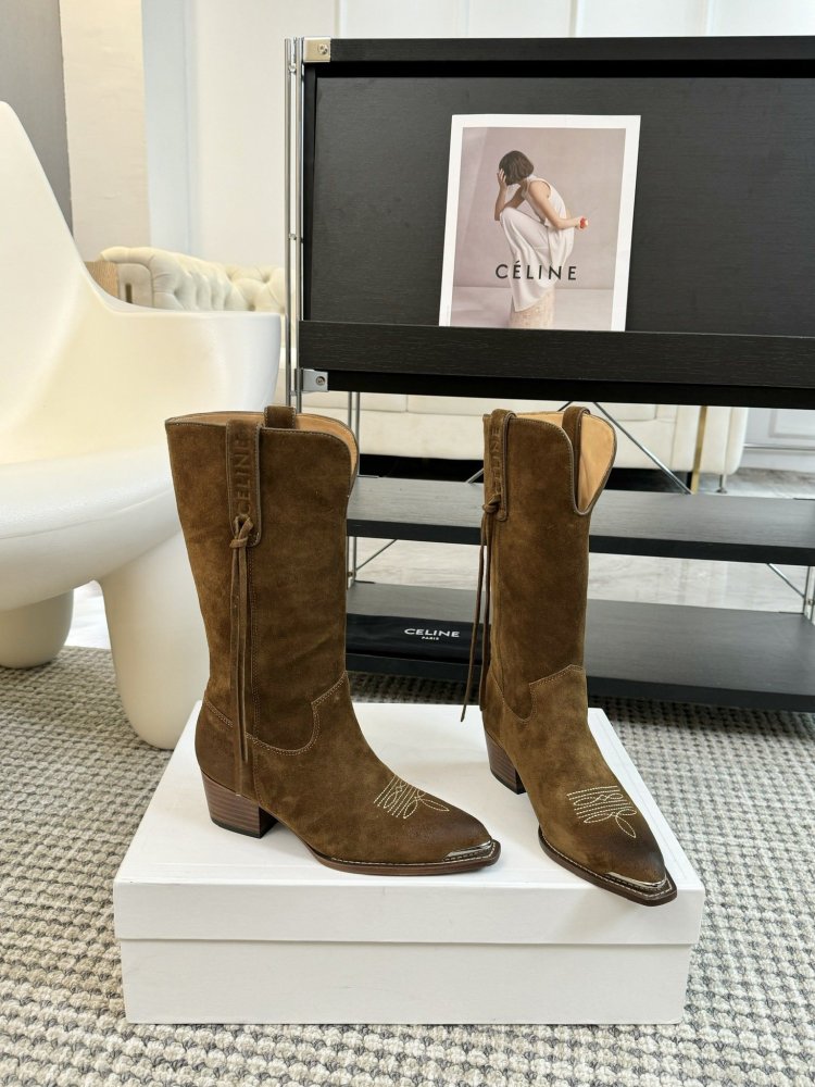 Сапоги женские фото 2