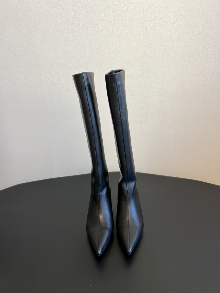 Сапоги женские фото 2