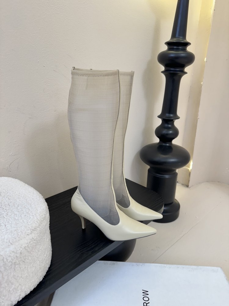 Сапоги женские фото 2