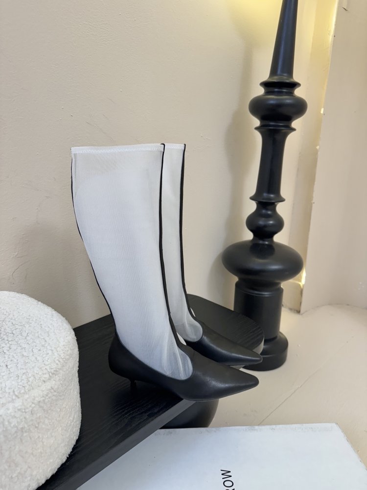 Сапоги женские фото 2