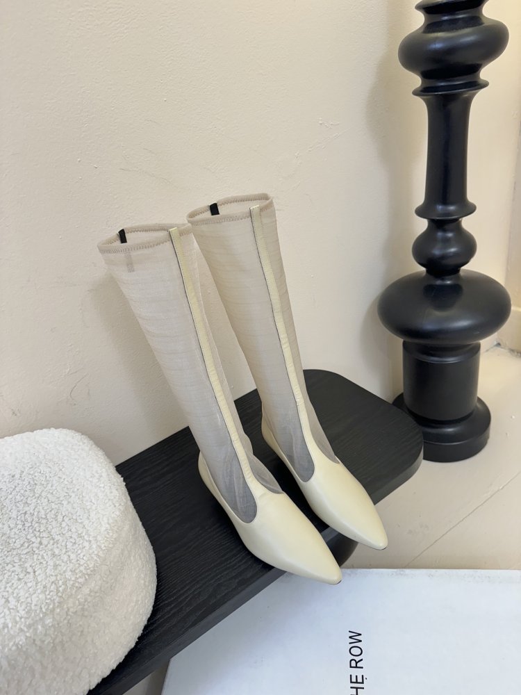 Сапоги женские фото 2