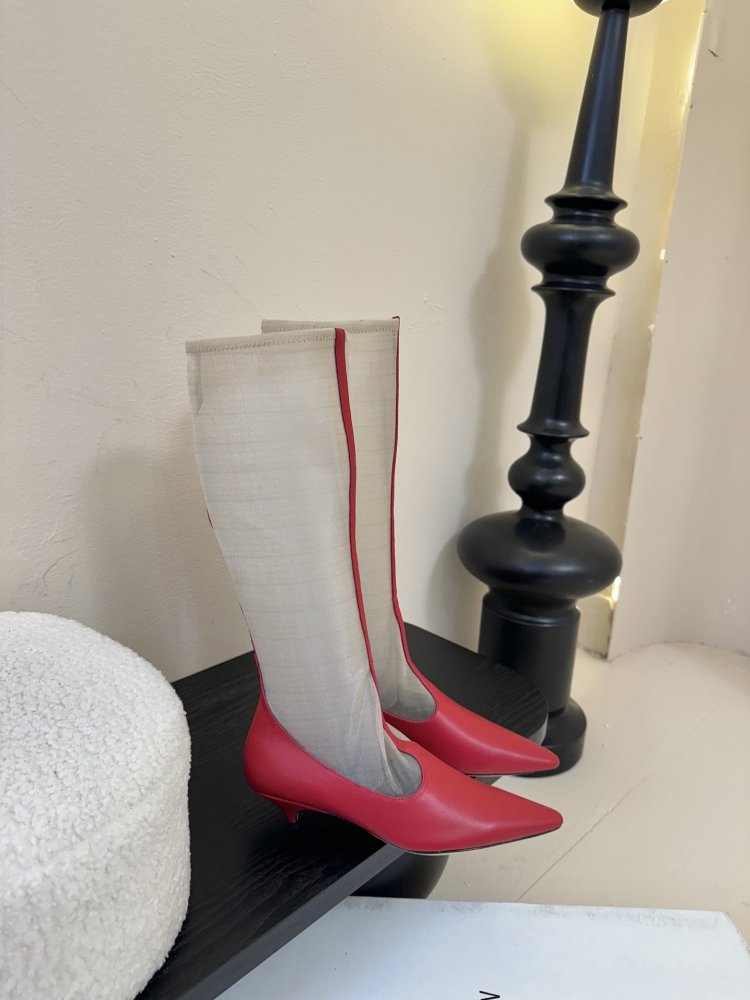 Сапоги женские фото 2