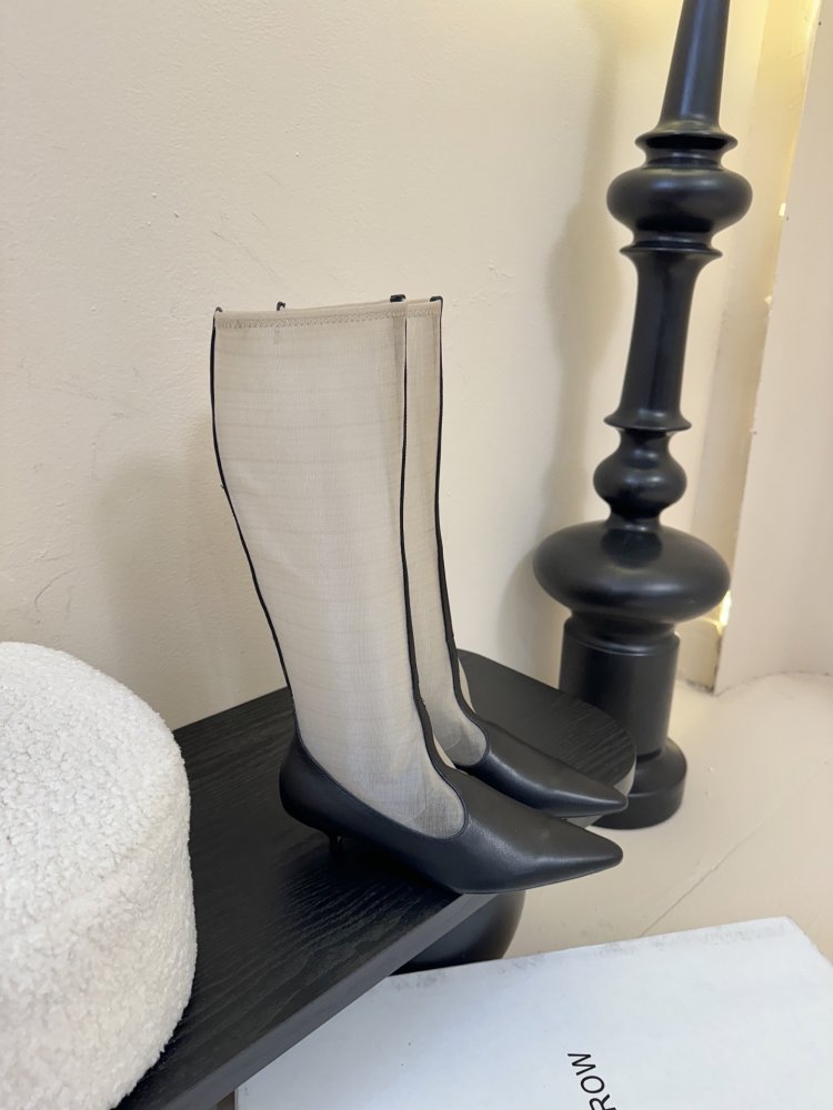 Сапоги женские фото 2