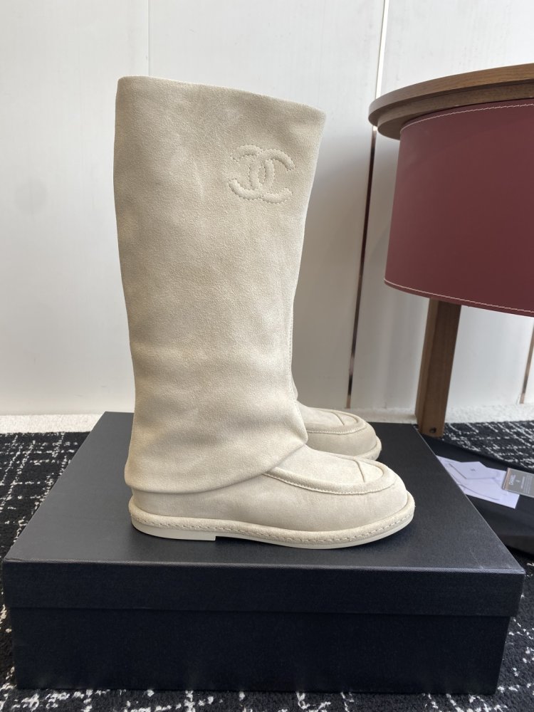 Сапоги женские фото 2