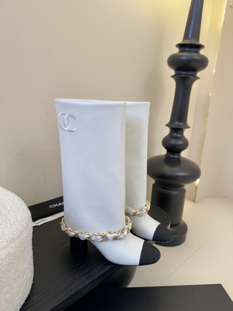 Сапоги женские фото 2