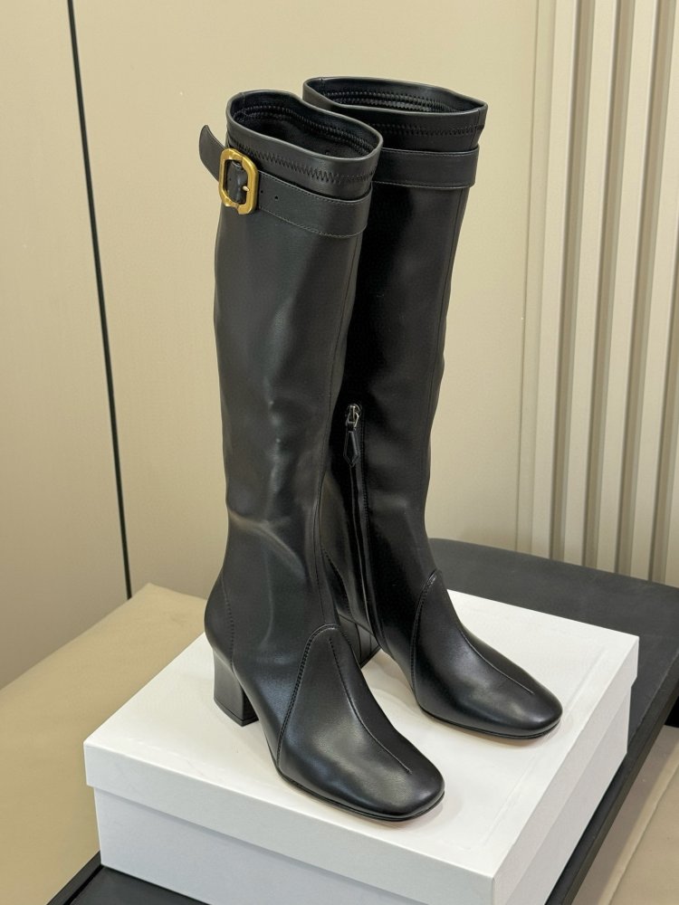 Сапоги женские фото 2