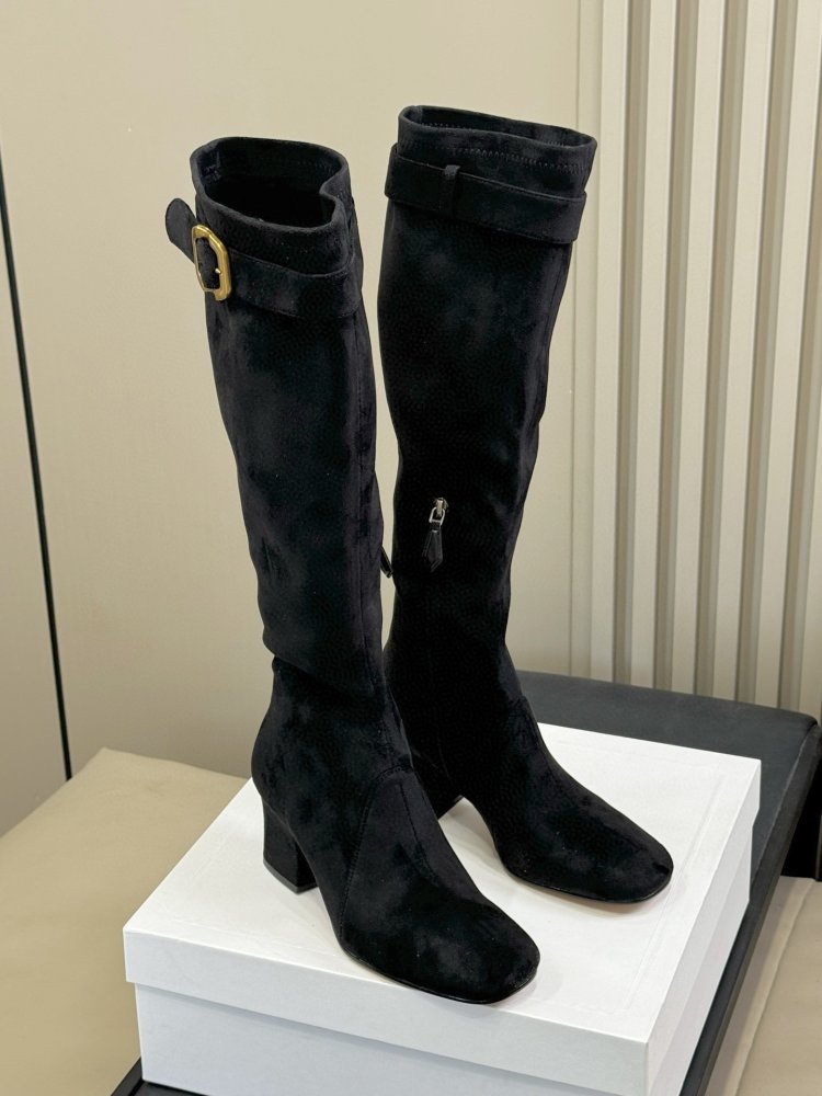 Сапоги женские фото 2