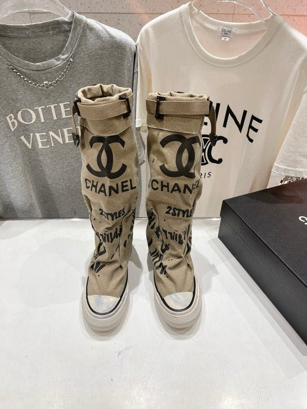 Чоботи жіночі фото 2