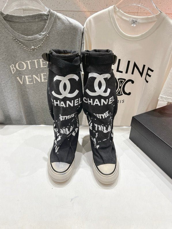 Чоботи жіночі фото 2