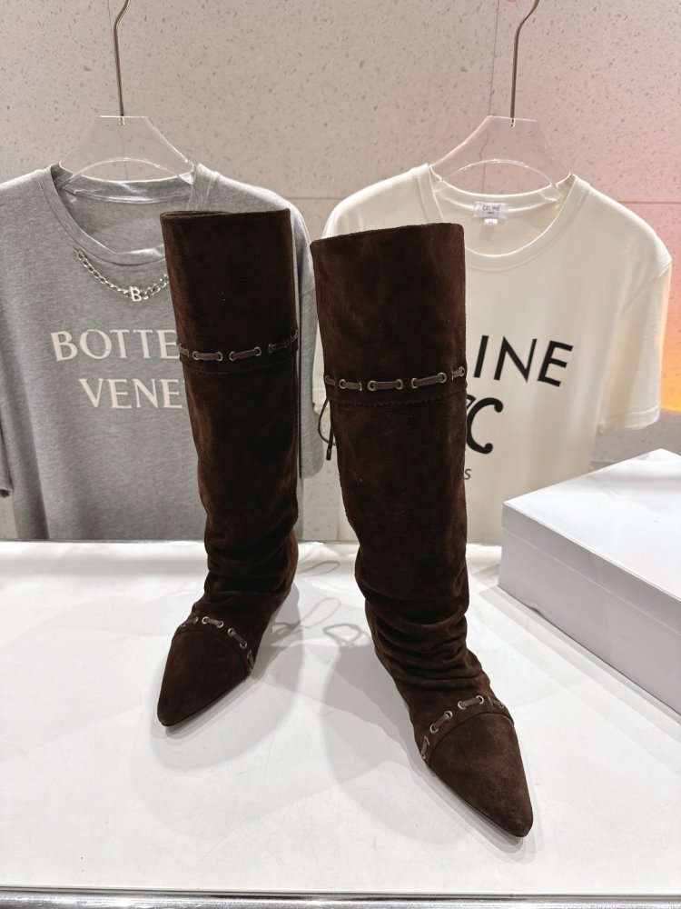 Сапоги женские фото 2