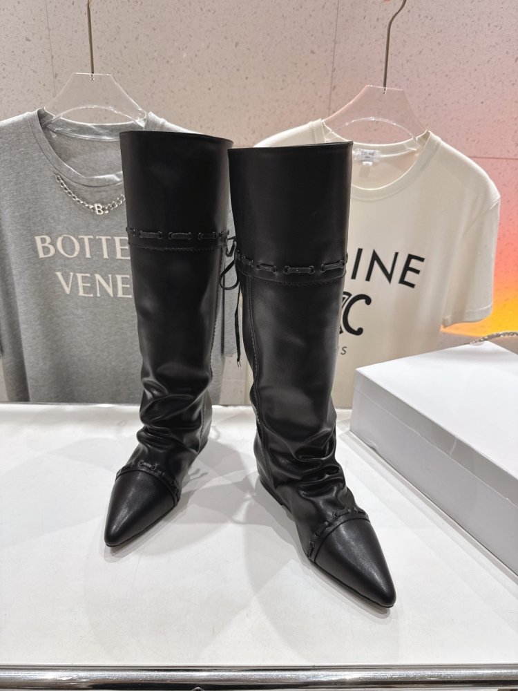 Сапоги женские фото 2