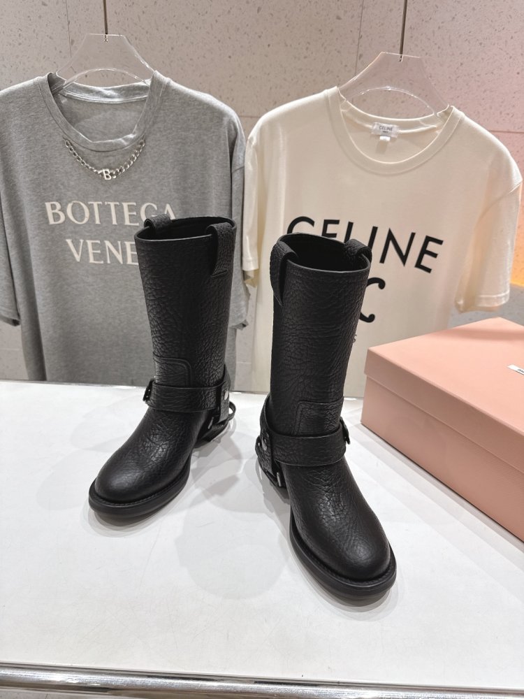 Чоботи жіночі фото 2