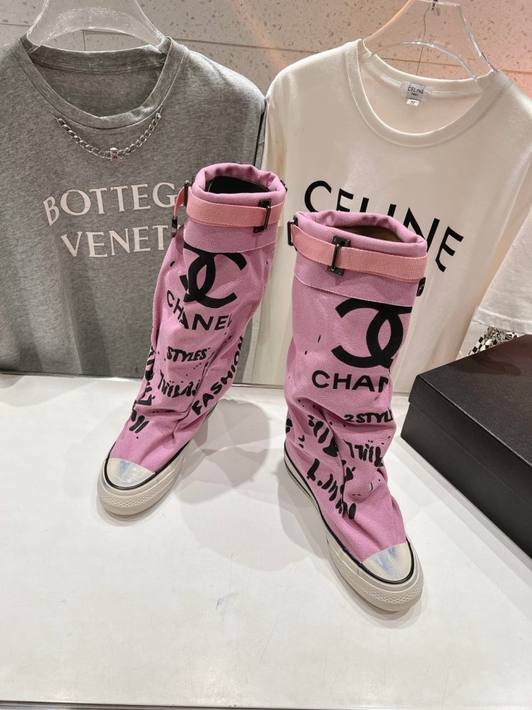 Сапоги женские фото 2