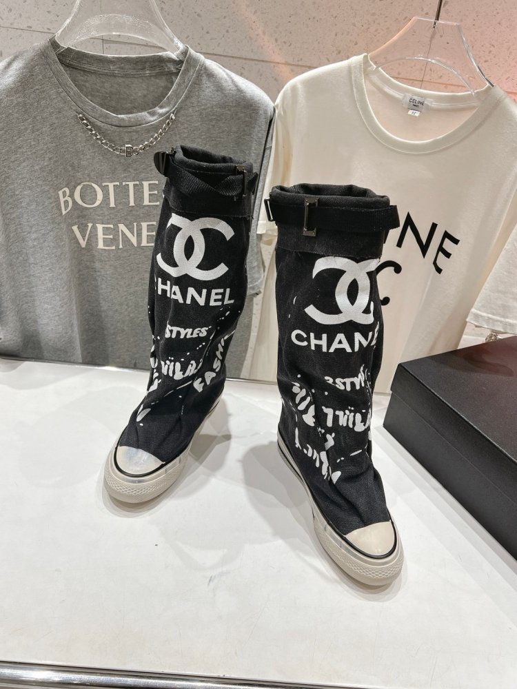 Boots women's фото 2