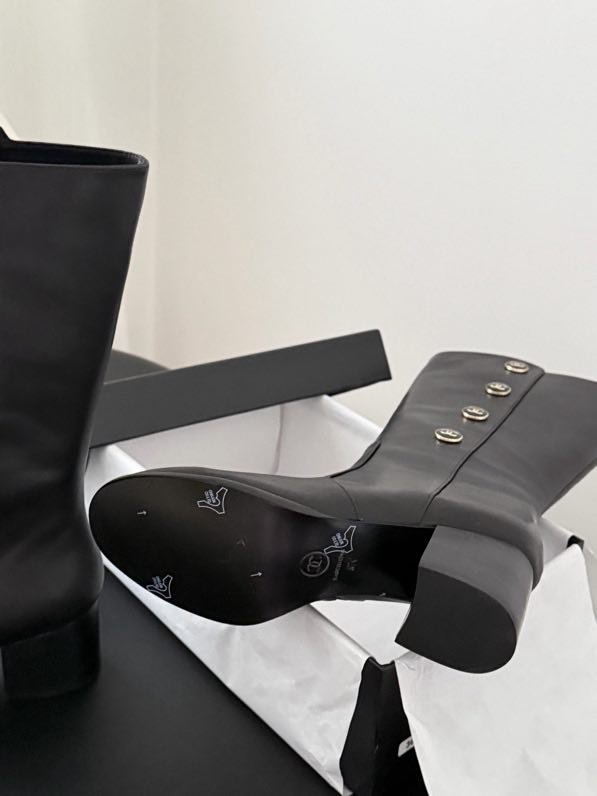 Сапоги женские фото 2