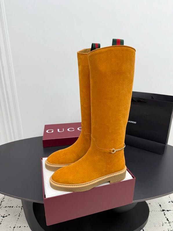 Сапоги женские фото 2