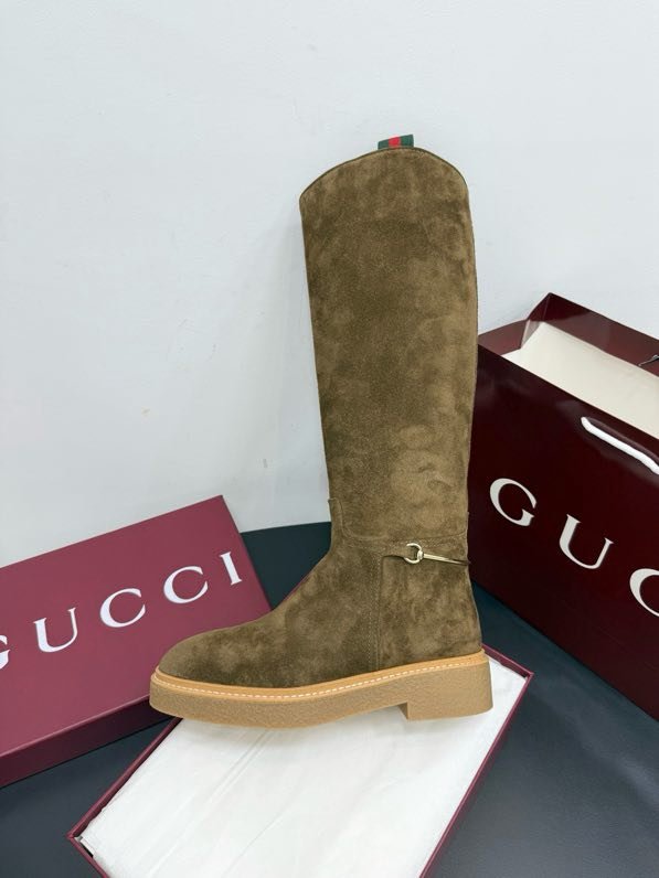 Сапоги женские фото 2