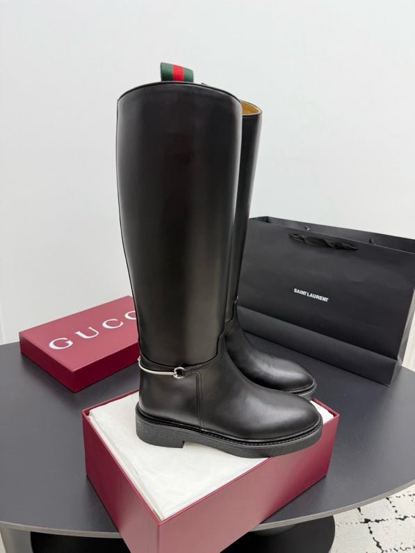 Чоботи жіночі фото 2