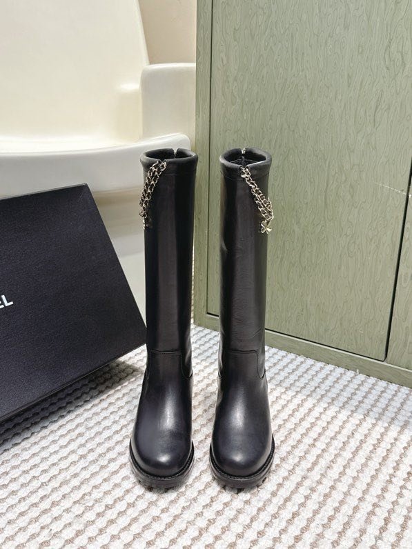 Сапоги женские фото 2