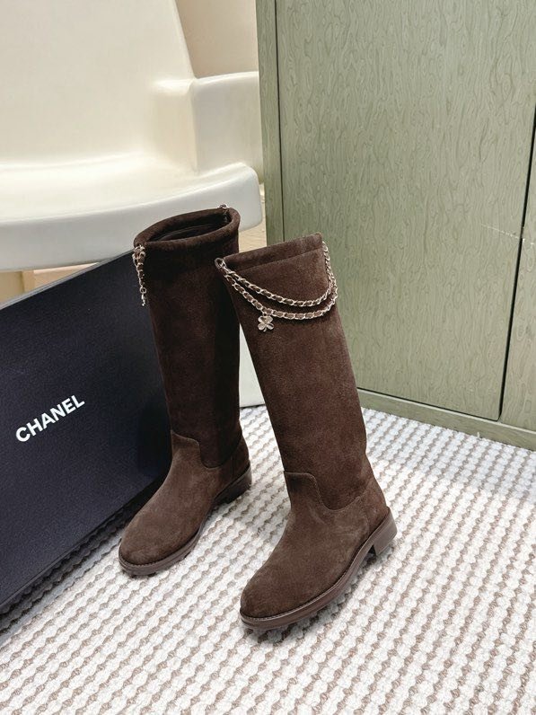 Сапоги женские фото 2