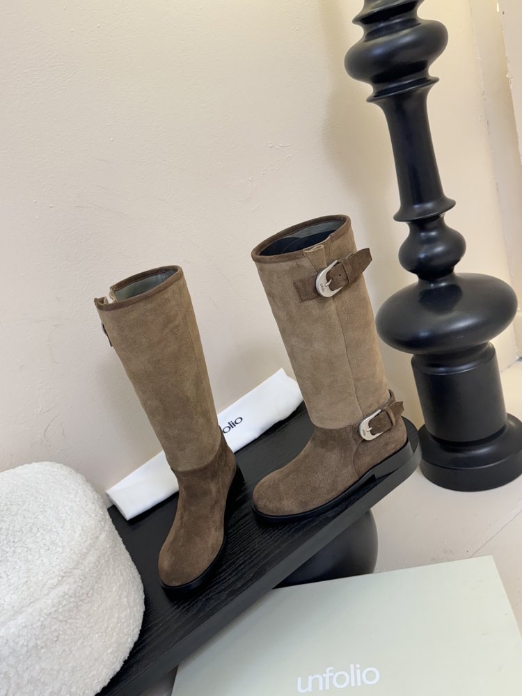 Сапоги женские фото 3